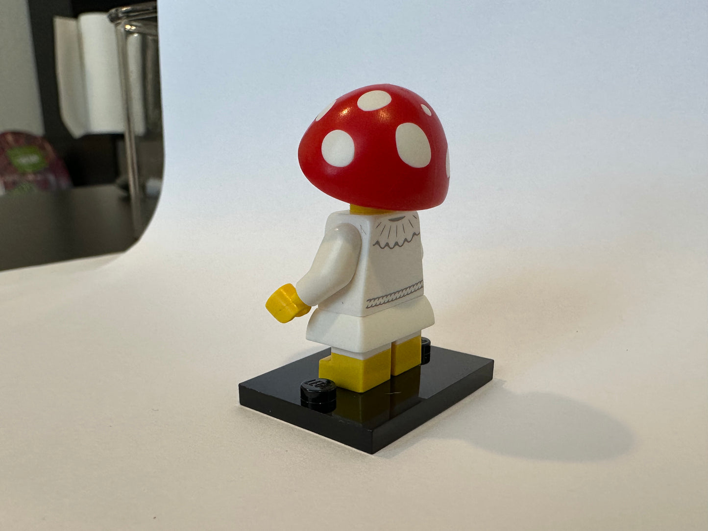 Lego Minifigures Series 25 Mushroom Sprite