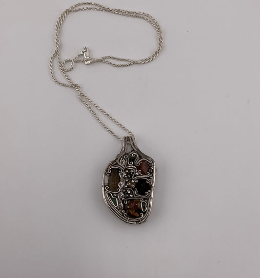 Jaybirds Jewelry 17 Stone Pendant