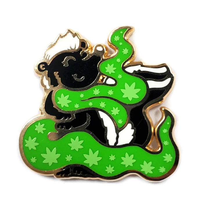 Kolorspun Skunk Pin